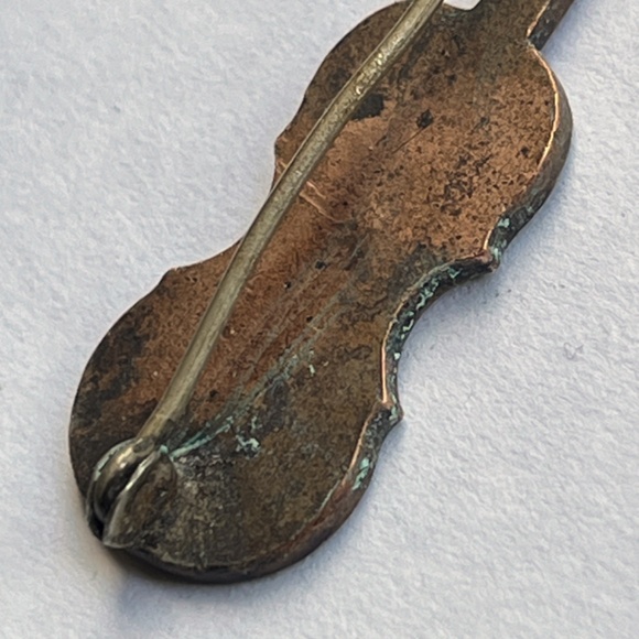 Antique Enamel Fiddle Violin Brooch - Picture 9 of 15
